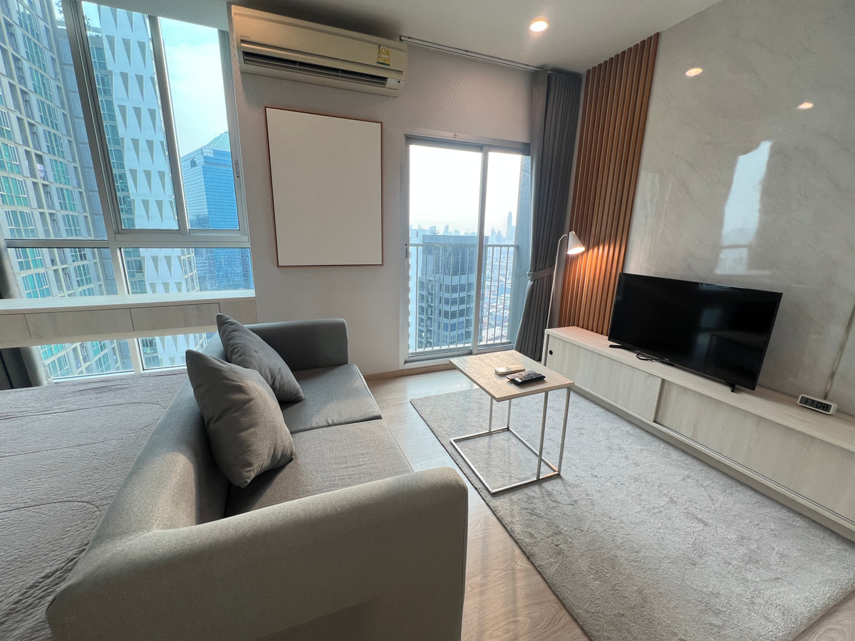 ให้เช่าคอนโดรัชดา ห้วยขวาง : RC124725 Condo for rent at NOBLE REVOLVE RATCHADA ใกล้ MRT สถานีศูนย์วัฒนธรรม 