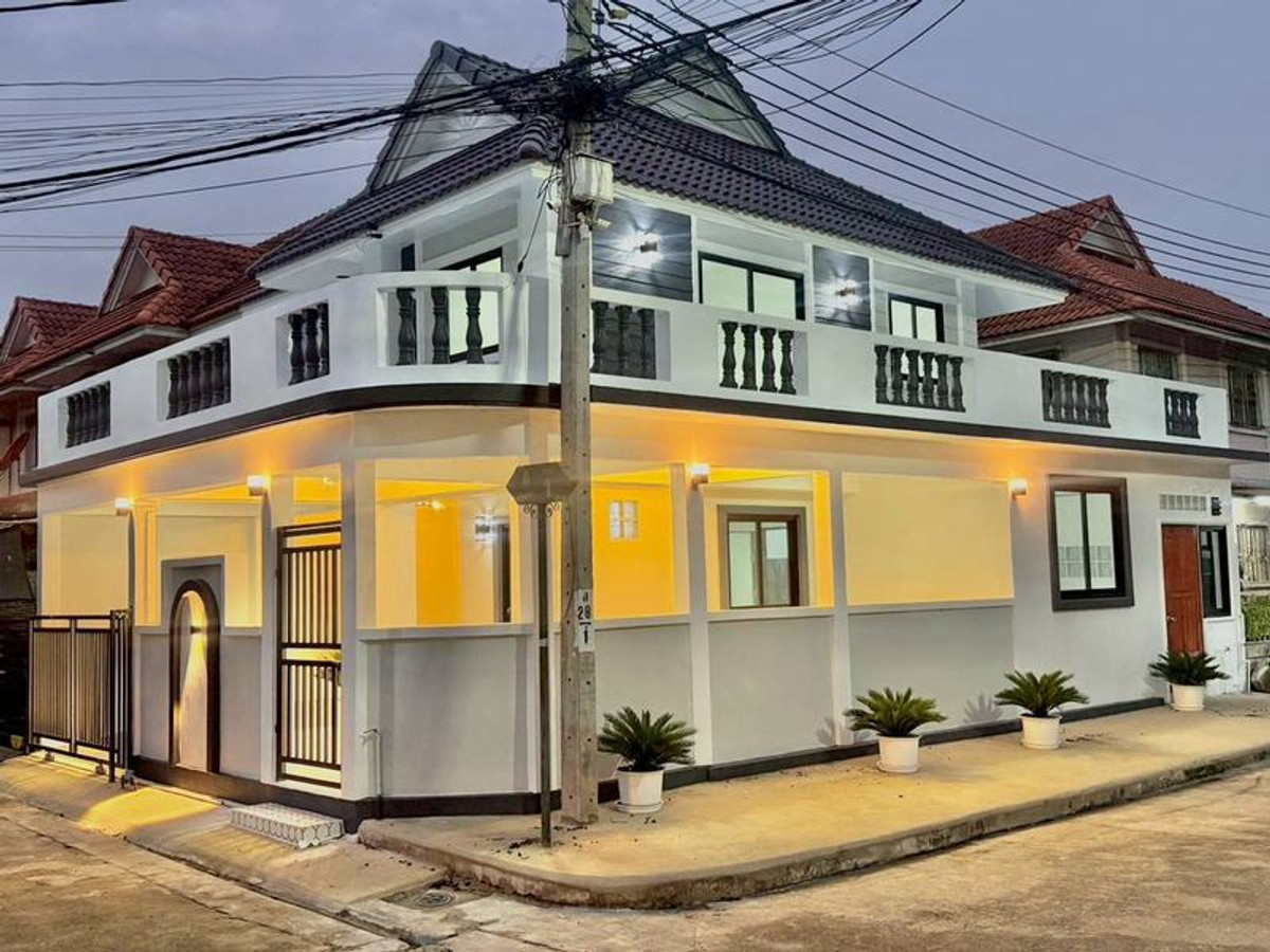 ขายทาวน์โฮมนนทบุรี บางใหญ่ บางบัวทอง : ขายทาวน์เฮ้าส์ 2 ชั้น หมู่บ้านพฤกษา 38 / 1 หลังมุม เนื้อที่ 24.7 ตารางวา 3 ห้องนอน ตำบลไทรน้อย อำเภอไทรน้อย จังหวัดนนทบุรี