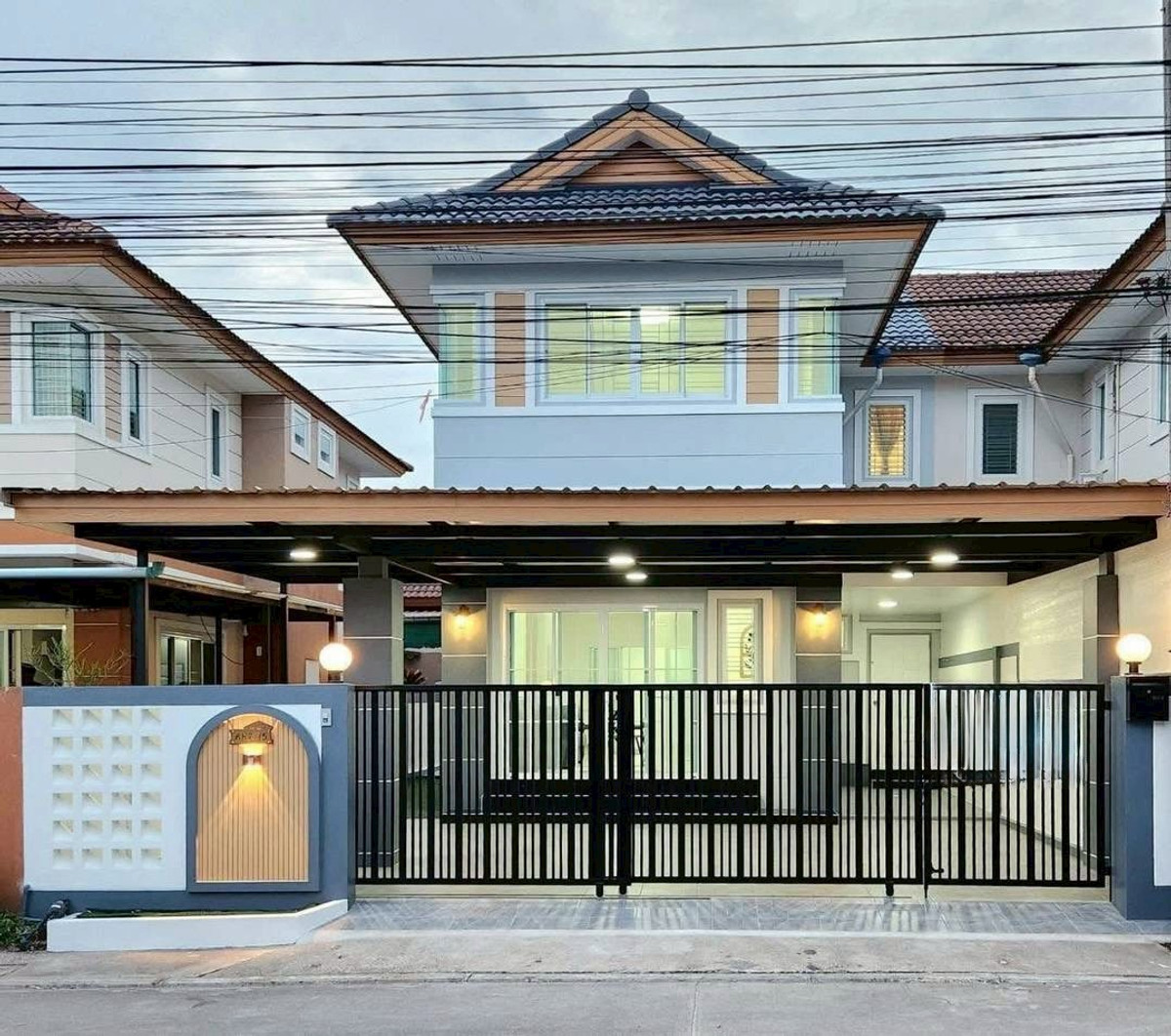 For SaleSriracha Laem Chabang Ban Bueng : Nathawadee 4 Suansua - Nongkho Semi-Detached House / 4 Bedrooms (FOR SALE) YEAN073