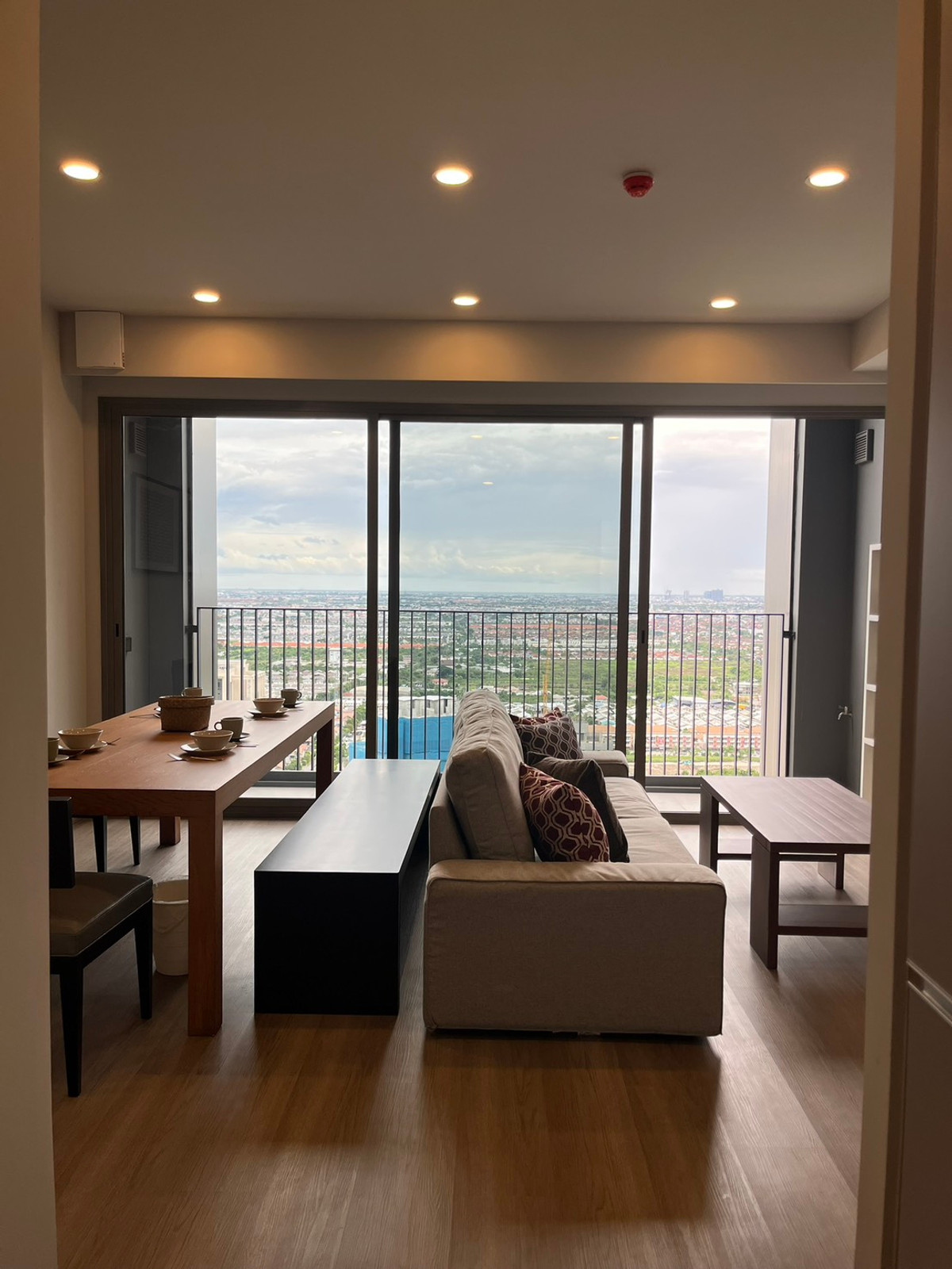 For RentCondoBangna, Bearing, Lasalle : For Rent Whizdom The Forestier Destinia & Mytopia Luxury condominium near major shopping malls, great price