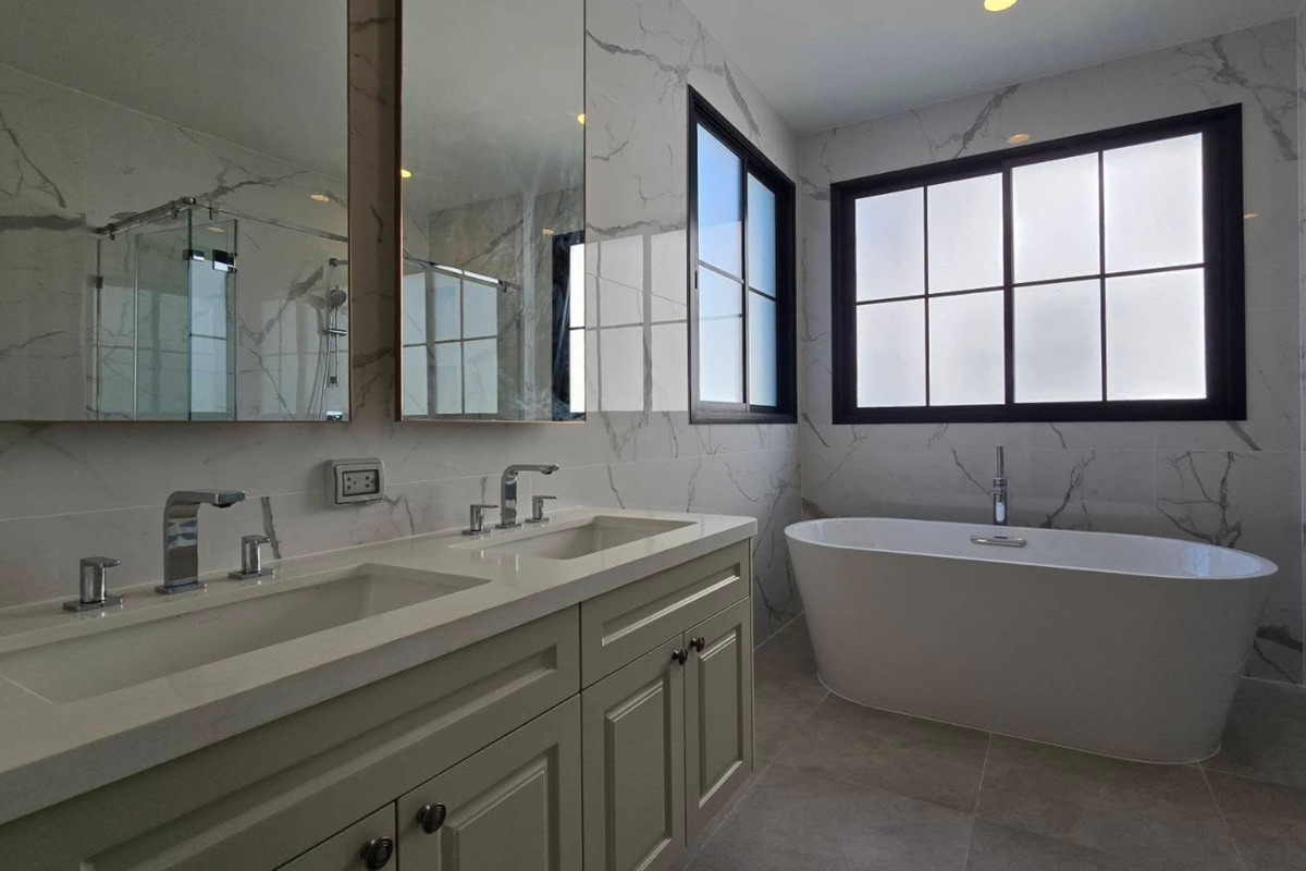 For RentHouseKasetsart, Ratchayothin : Luxury house for rent Large new house, 4 bedrooms, 378 sq m.