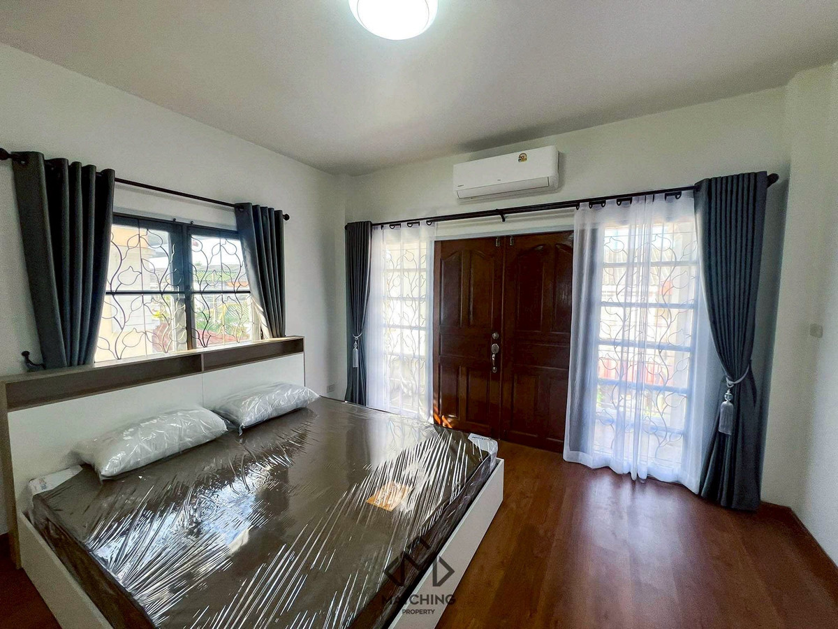 ให้เช่าบ้านวิภาวดี ดอนเมือง หลักสี่ : บ้านเดี่ยว 2 ชั้น รีโนเวทใหม่ เฟอร์ใหม่ ใกล้สนามบินดอนเมือง 3 นอน 3 น้ำ 2 จอด / Tel: 098-6542399