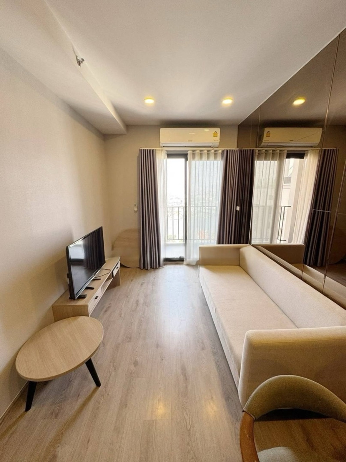 For RentCondoBang Sue, Wong Sawang, Tao Pun : 🔥Rare Item! 2 bedrooms, river view + parking for 2 cars, best value in the Bang Pho area.