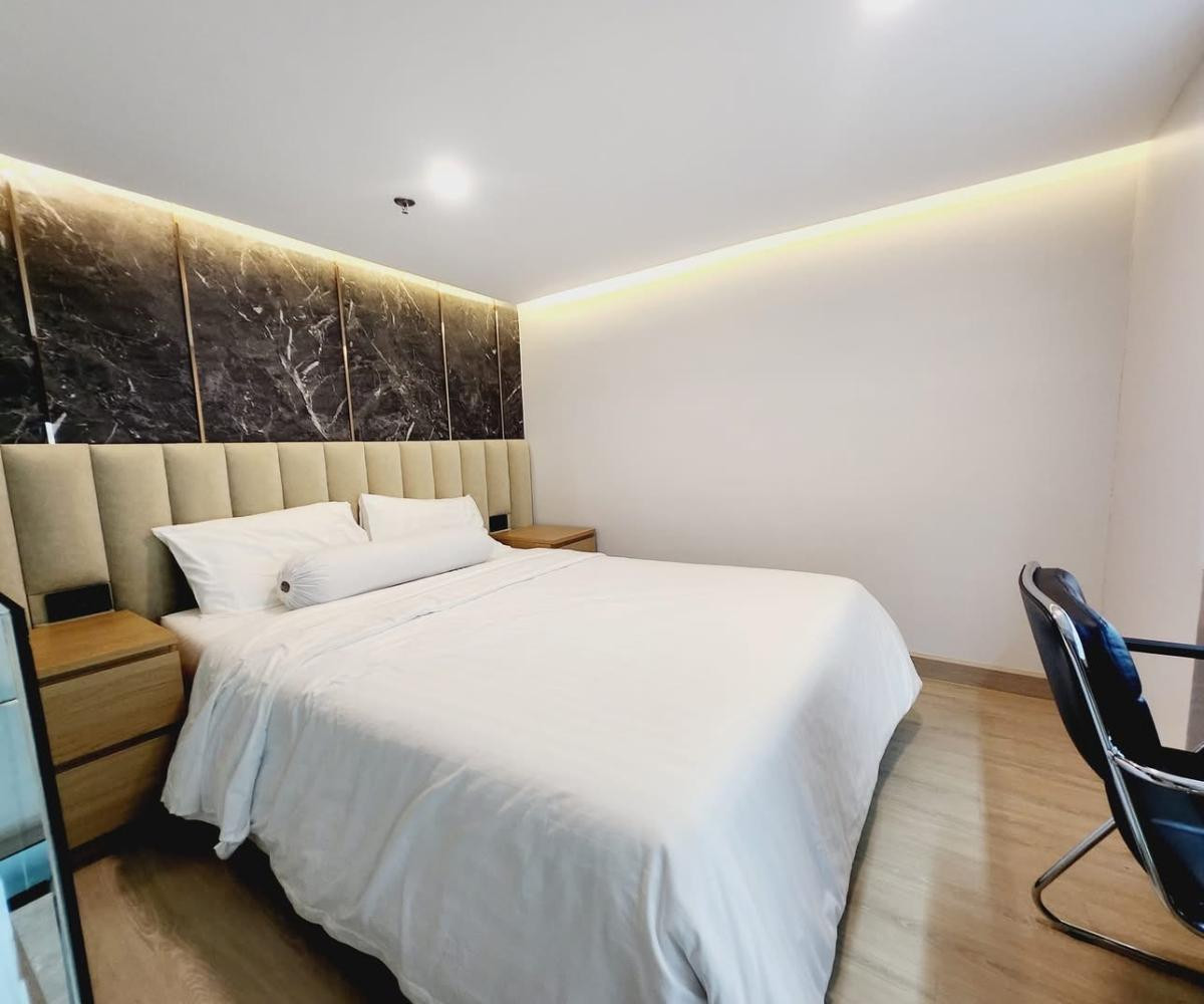 For SaleCondoSukhumvit, Asoke, Thonglor : 💎 Rare Item! Penthouse Duplex with over 200 sq.m. of space with 2 fixed parking spaces stated on the title deed ✨🔥