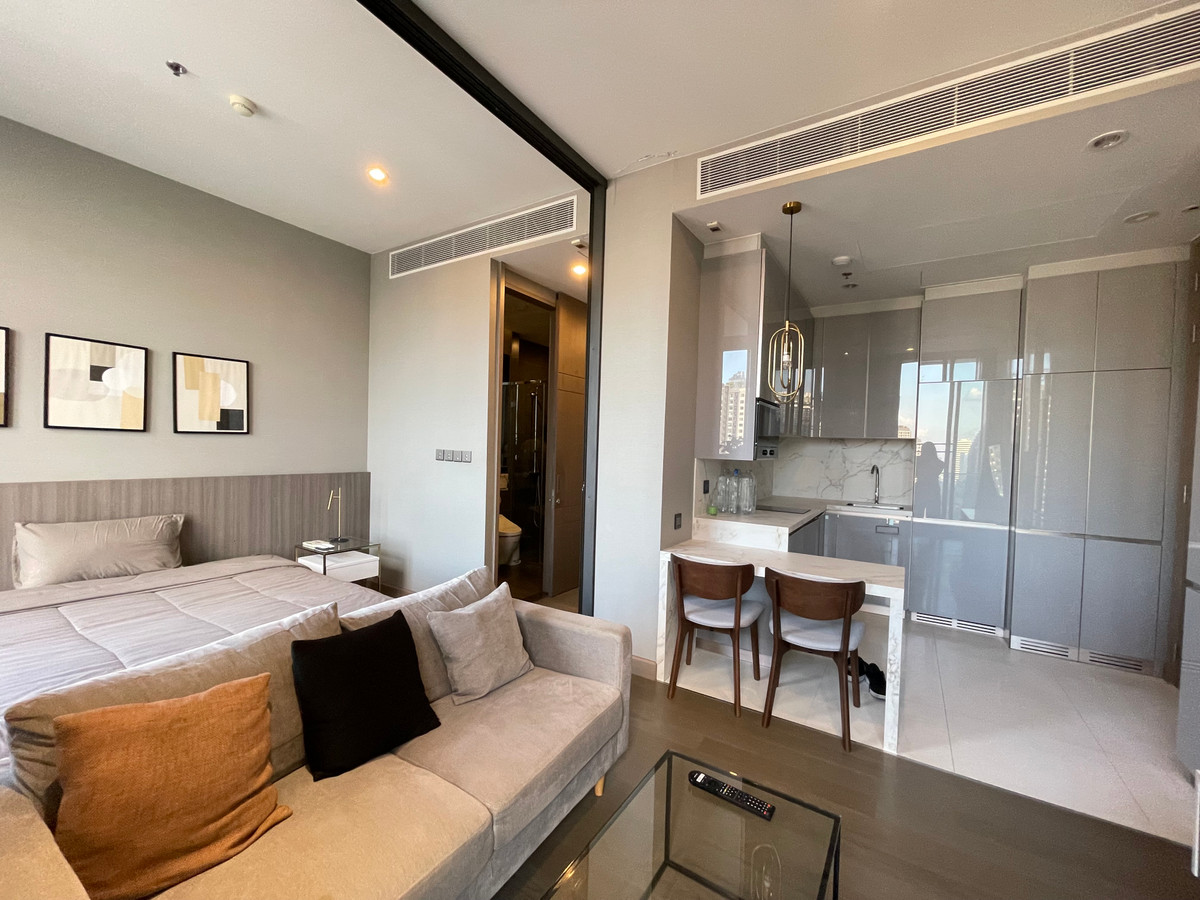 For SaleCondoRama9, Petchburi, RCA : For sell the esse at singha complex one bedroom fully furnished 7.7 mb 