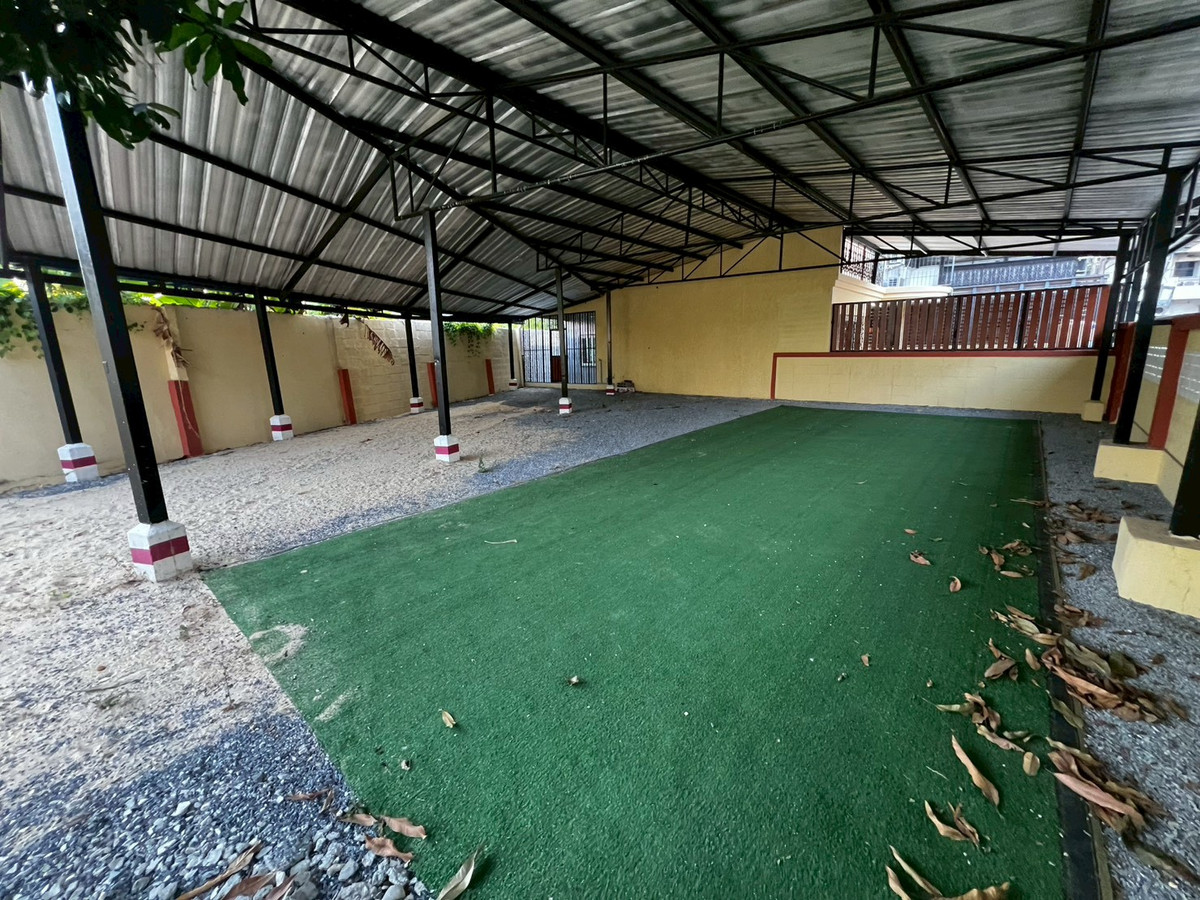 ให้เช่าบ้านสะพานควาย จตุจักร : บ้านพร้อมที่ดินใหญ่ 10นาที ถึงสวนจตุจักร ติดตลาดบองมาร์เช่ 3ห้องนอน รีโนเวทใหม่