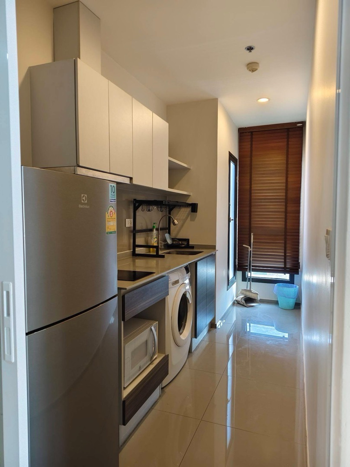 For RentCondoRatchadapisek, Huaikwang, Suttisan : Centric Huai Khwang only 19,000, extra large room 40sqm, high floor, ready to move, make an appointment to see 064-6696546 Minnie