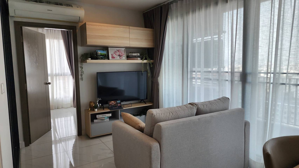 For RentCondoBangna, Bearing, Lasalle : Condo for Rent: Ideo O2 Near BTS Bang Na (approx. 300 meters)