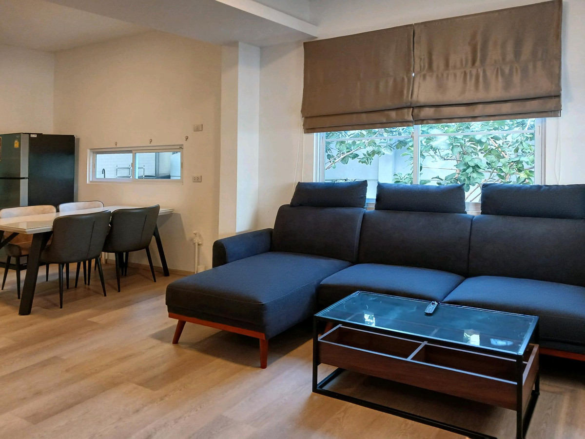 ให้เช่าทาวน์โฮมบางนา แบริ่ง ลาซาล : 🚩🌟🍀 ให้เช่า อินดี้ บางนา-รามคำแหง2 ทาวน์โฮมพรีเมียมเกรด หลังริม ตั้งบนทำเลศักยภาพ เดินทางง่าย ใกล้รถไฟฟ้า และรายล้อมไปด้วยสิ่งอำนวยควมสะดวกมากมาย ห้างใหญ่ ถนนใหญ่ ใกล้ทางด่วน✅ 