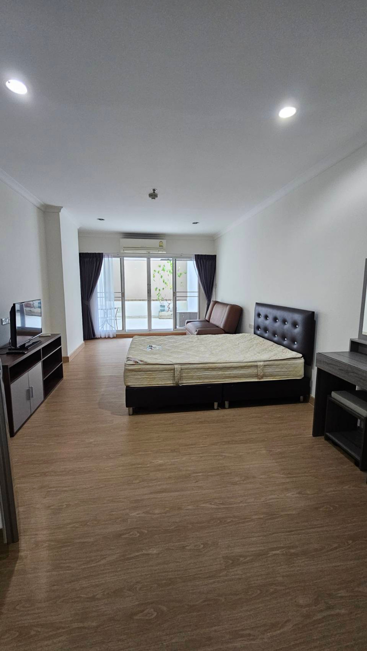 ให้เช่าคอนโดสุขุมวิท อโศก ทองหล่อ : ให้เช่าคอนโด แกรนด์ พาร์ค วิว อโศก พร้อมเครื่องใช้ไฟฟ้าเฟอร์นิเจอร์ครบ