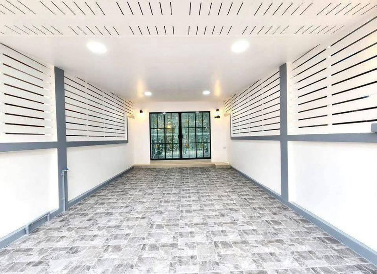 For SaleTownhomePattaya, Bangsaen, Chonburi : Eastern Land House 1 / 2 Bedrooms (For Sale), Eastern Land House 1 / 2 Bedrooms (FOR SALE) YEAN078