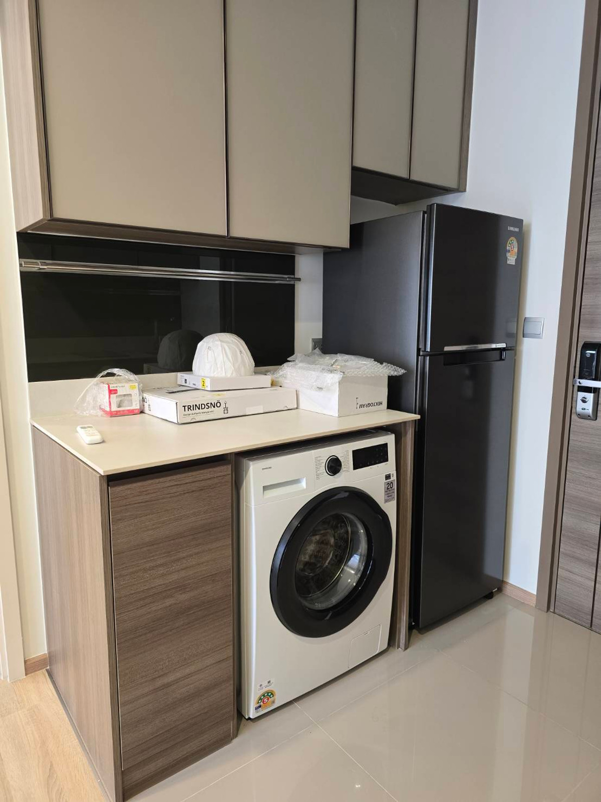 ขายคอนโดสะพานควาย จตุจักร : ขายด่วน 🌈✨THE LINE Phahol - Pradipat 1 bed 1 bath ขนาด 35 ตร.ม เพียง 4,440,000 บาท โทร 092-2462653 Donut