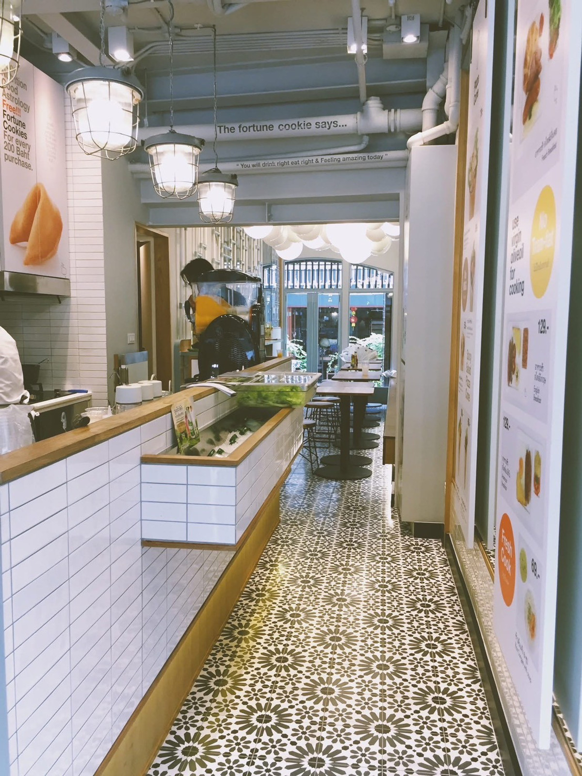 For RentShop HouseWongwianyai, Charoennakor : LTH14034 – Commercial for Rent | Bangrak | 137 sqm | 4 Storey | Near BTS Saphan Taksin | 120K/Month | Commercial building for rent Bangrak