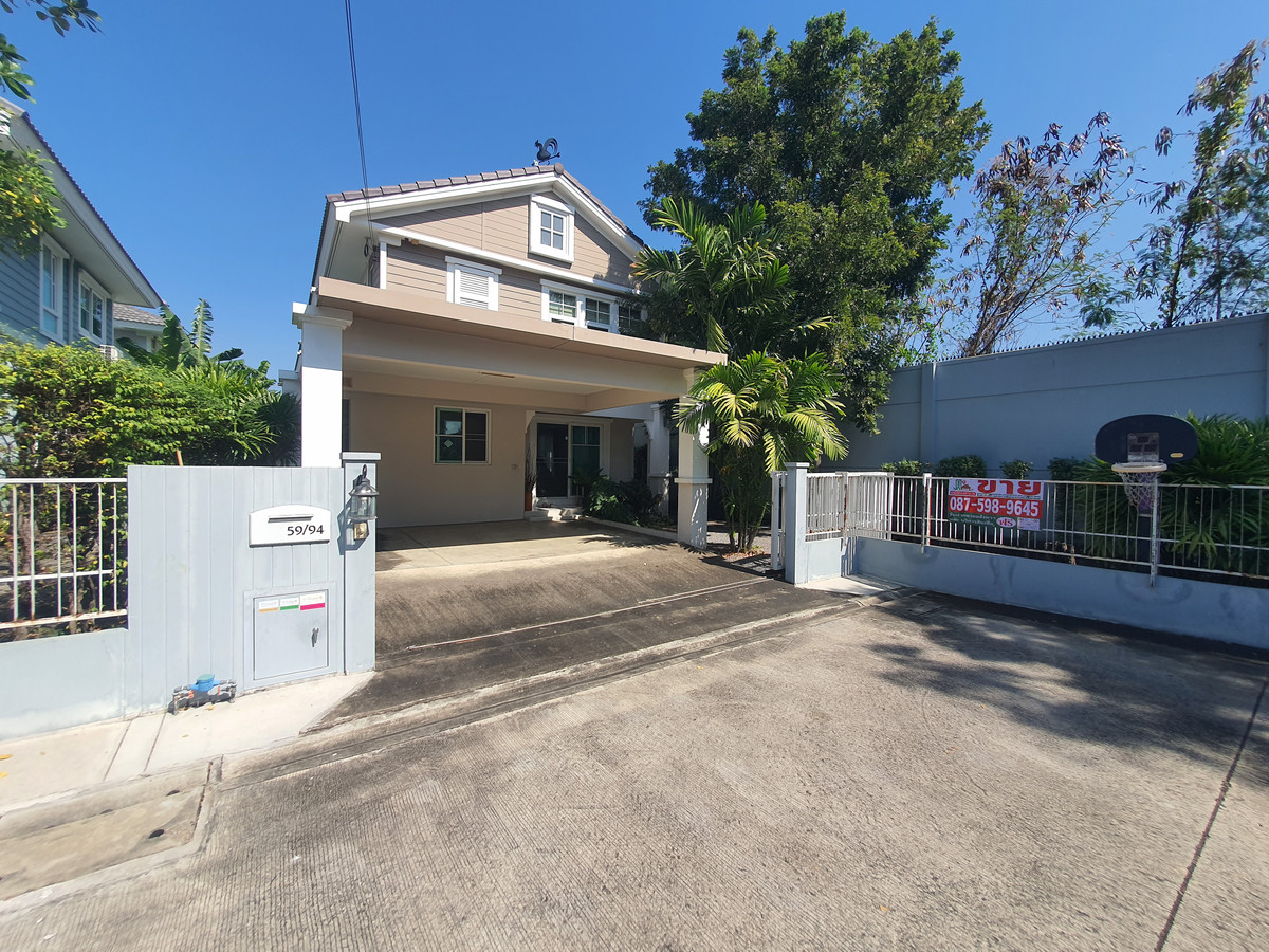 ขายบ้านพุทธมณฑล ศาลายา : ขายบ้านเดี่ยวหลังมุม ม.วิลลาจจิโอ ปิ่นเกล้า-ศาลายา จาก Land & Houses  บ้านสวย สไตล์ Urban Cottage, สวนรอบบ้านร่มรื่น, ใกล้มหาวิทยาลัยมหิดล เพียง 3 กม. 