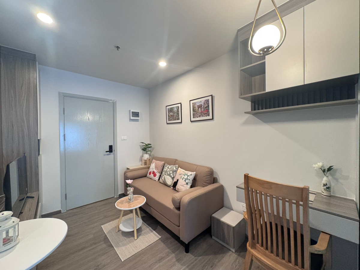 For RentCondoThaphra, Talat Phlu, Wutthakat : The room is very beautiful! Available and ready for rent, only 11,000/month. Regent Home Wuthakat near BTS. You can inquire.