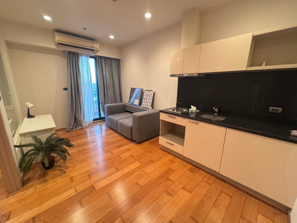 For SaleCondoWongwianyai, Charoennakor : Urgent sale, Fuse Sathorn Taksin, very new room, next to BTS Wongwian Yai, special price 3.29 million!