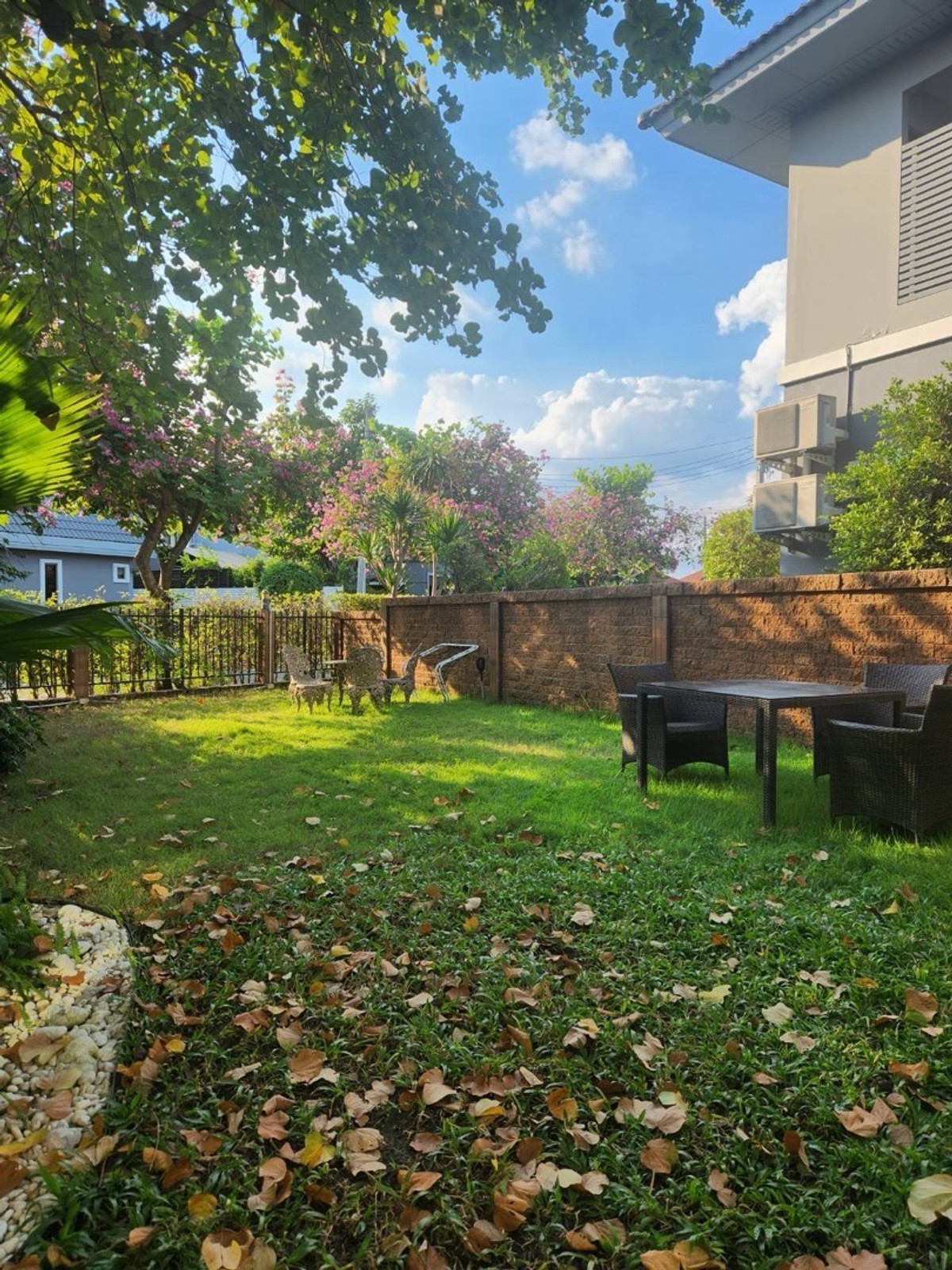 บ้านพัฒนาการ ศรีนครินทร์ : ขายบ้านเดอะ แพลนท์ เอ็กซคลูซีค พัฒนาการ 38