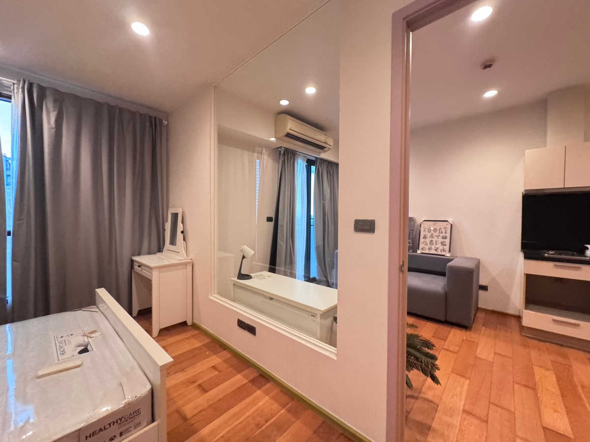 For SaleCondoWongwianyai, Charoennakor : Urgent sale, Fuse Sathorn Taksin, very new room, next to BTS Wongwian Yai, special price 3.29 million!