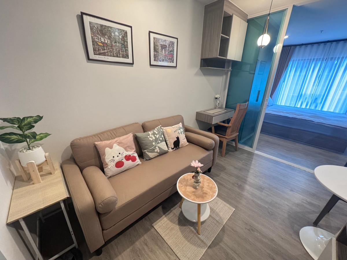 For RentCondoThaphra, Talat Phlu, Wutthakat : The room is very beautiful! Available and ready for rent, only 11,000/month. Regent Home Wuthakat near BTS. You can inquire.