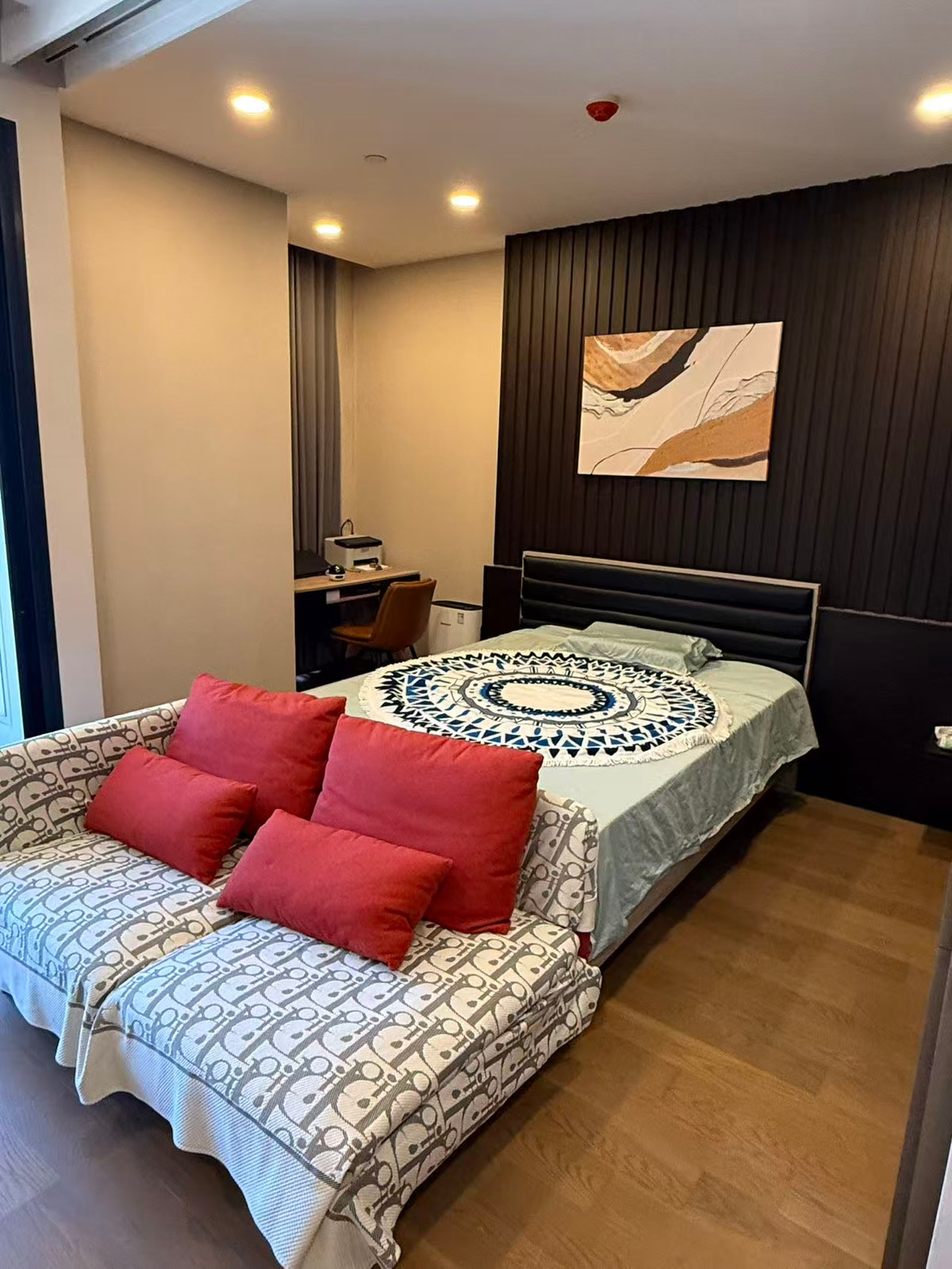 ให้เช่าคอนโดสยาม จุฬา สามย่าน : Ashton Chula-Silom  35sqm condo for rent.32K includiing WIFI