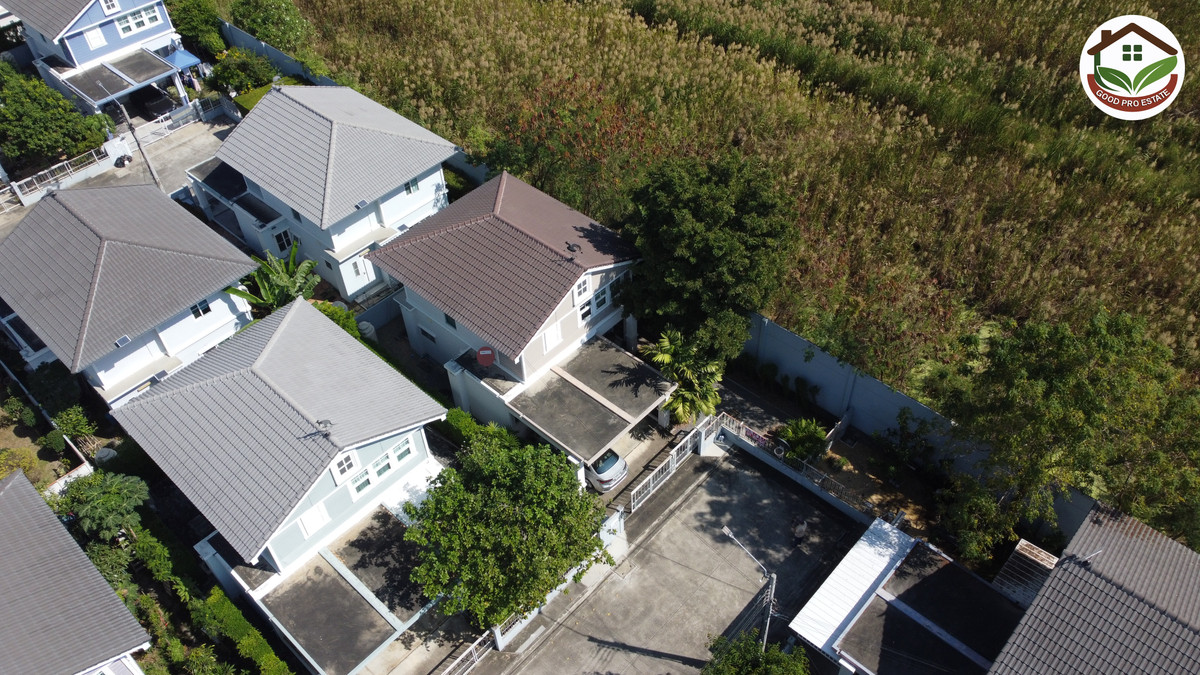 ขายบ้านพุทธมณฑล ศาลายา : ขายบ้านเดี่ยวหลังมุม ม.วิลลาจจิโอ ปิ่นเกล้า-ศาลายา จาก Land & Houses  บ้านสวย สไตล์ Urban Cottage, สวนรอบบ้านร่มรื่น, ใกล้มหาวิทยาลัยมหิดล เพียง 3 กม. 