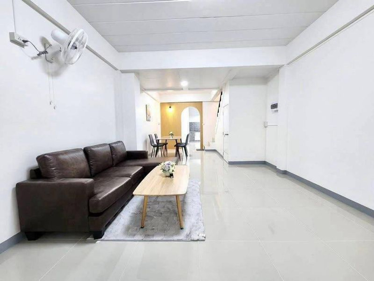 For SaleTownhomePattaya, Bangsaen, Chonburi : Eastern Land House 1 / 2 Bedrooms (For Sale), Eastern Land House 1 / 2 Bedrooms (FOR SALE) YEAN078