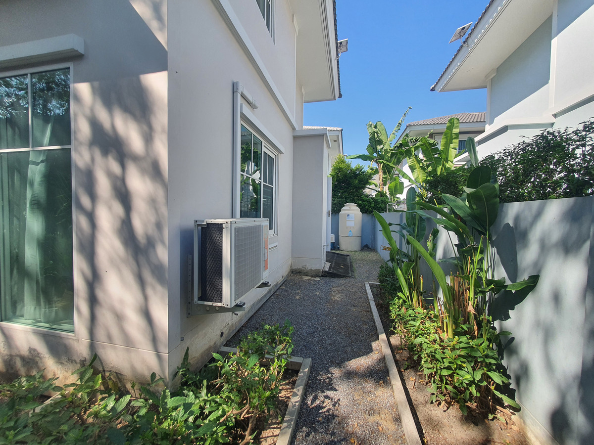 ขายบ้านพุทธมณฑล ศาลายา : ขายบ้านเดี่ยวหลังมุม ม.วิลลาจจิโอ ปิ่นเกล้า-ศาลายา จาก Land & Houses  บ้านสวย สไตล์ Urban Cottage, สวนรอบบ้านร่มรื่น, ใกล้มหาวิทยาลัยมหิดล เพียง 3 กม. 