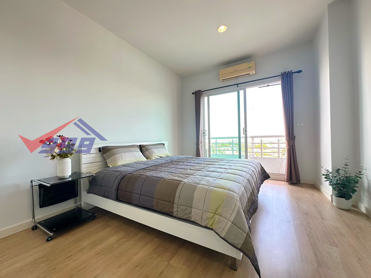 For RentCondoPattanakan, Srinakarin : For rent: Corner condo, 2 bedrooms, clean and tidy room