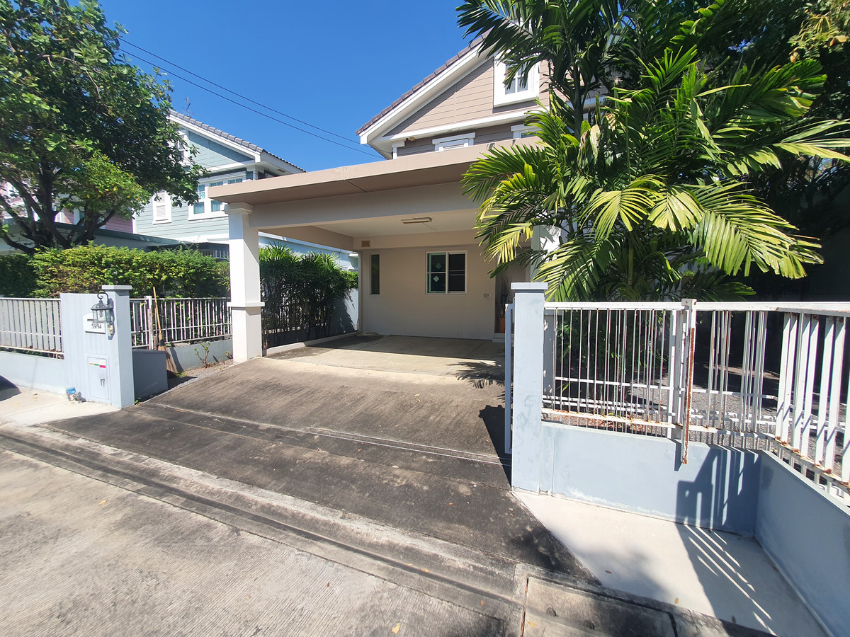 ขายบ้านพุทธมณฑล ศาลายา : ขายบ้านเดี่ยวหลังมุม ม.วิลลาจจิโอ ปิ่นเกล้า-ศาลายา จาก Land & Houses  บ้านสวย สไตล์ Urban Cottage, สวนรอบบ้านร่มรื่น, ใกล้มหาวิทยาลัยมหิดล เพียง 3 กม. 