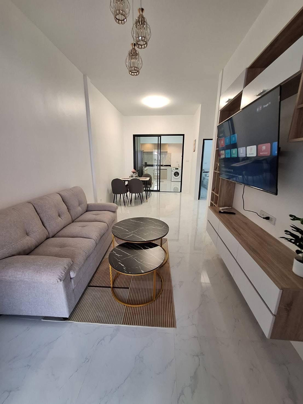 ขายทาวน์โฮมพัทยา บางแสน ชลบุรี สัตหีบ : ทาวน์เฮ้าส์ ซอยเขาตาโล 8 / 2 ห้องนอน (ขาย), Townhouse Soi Khao Ta Lo 8 / 2 Bedrooms (FOR SALE) AM016