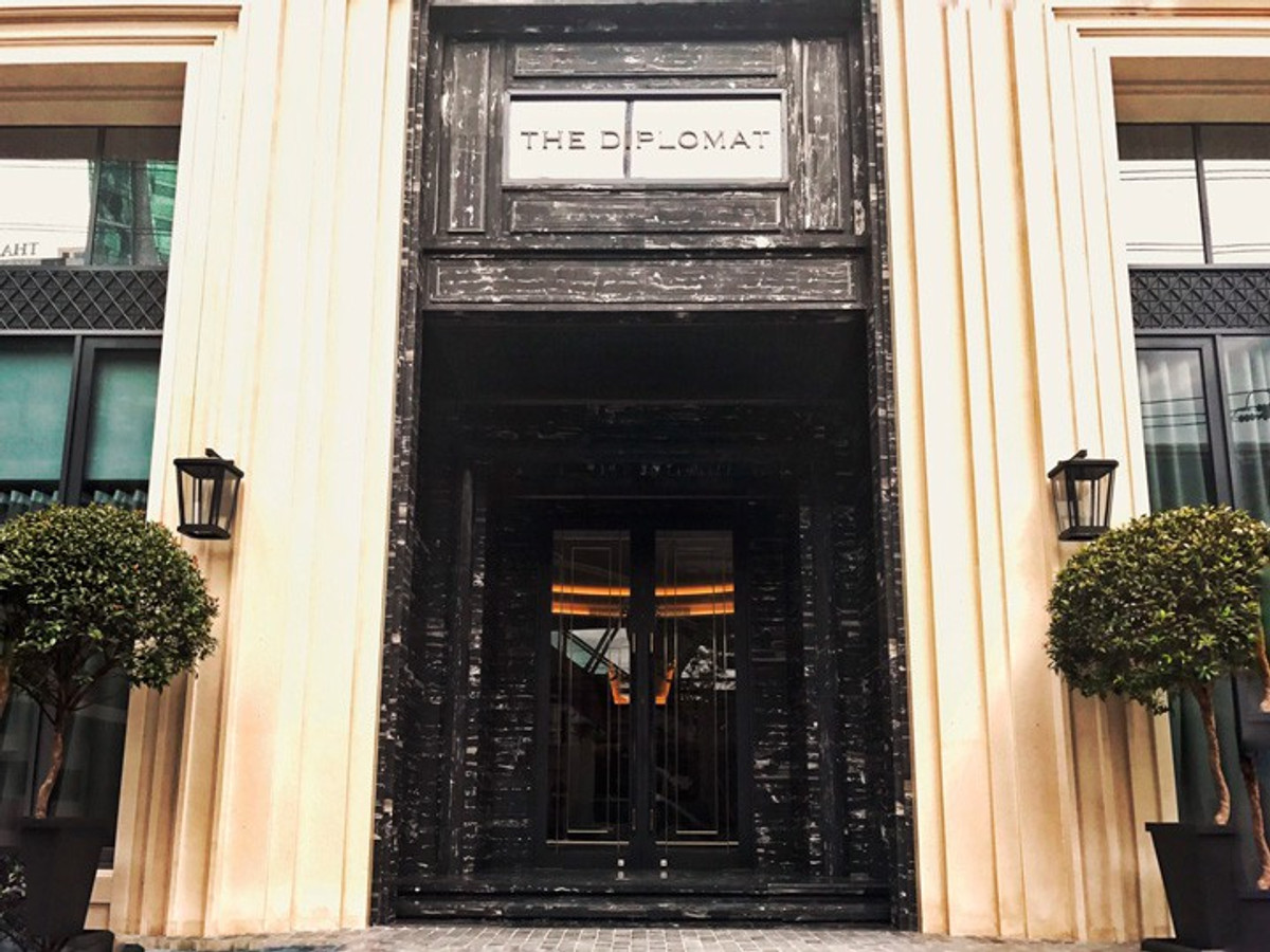 ขายคอนโดสาทร นราธิวาส : 💰ว่างพร้อมขาย✨The Diplomat Sathorn✨Sale  14,500,000  THB