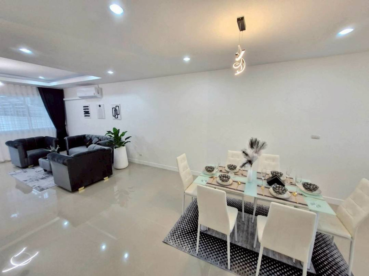 For SaleTownhomePattaya, Bangsaen, Chonburi : Chaiyapruek Townhome / 2 Bedrooms (Sale with Tenant) AM015