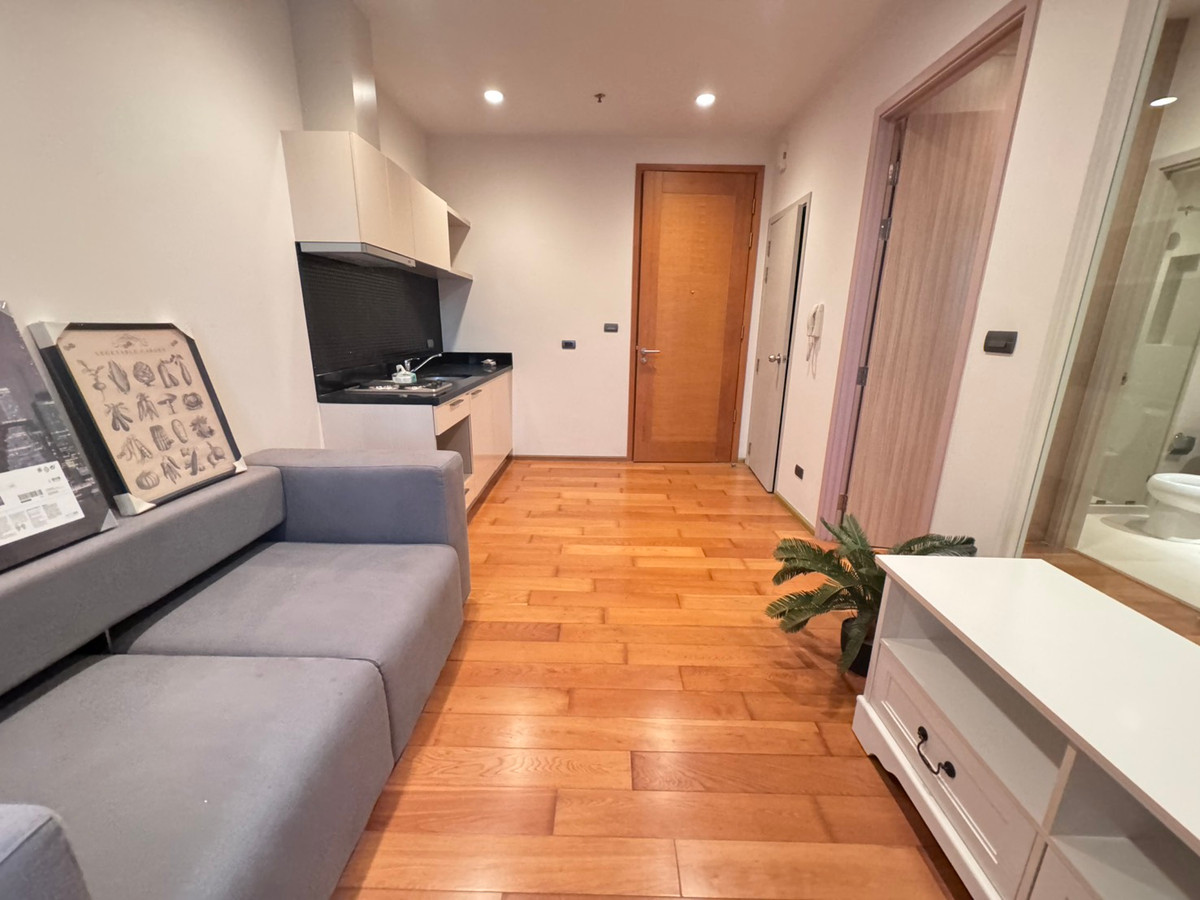 For SaleCondoWongwianyai, Charoennakor : Urgent sale, Fuse Sathorn Taksin, very new room, next to BTS Wongwian Yai, special price 3.29 million!