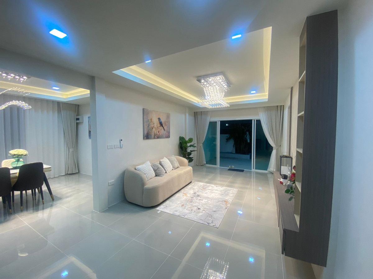 ขายบ้านพัทยา บางแสน ชลบุรี สัตหีบ : หลังมุมพร้อมชั้นลอย เฟอร์แน่น ✨ พัทยารุ่งเรือง / 3 ห้องนอน (ขาย), Pattaya Rungrueng / 3 Bedrooms (FOR SALE) BEWN036