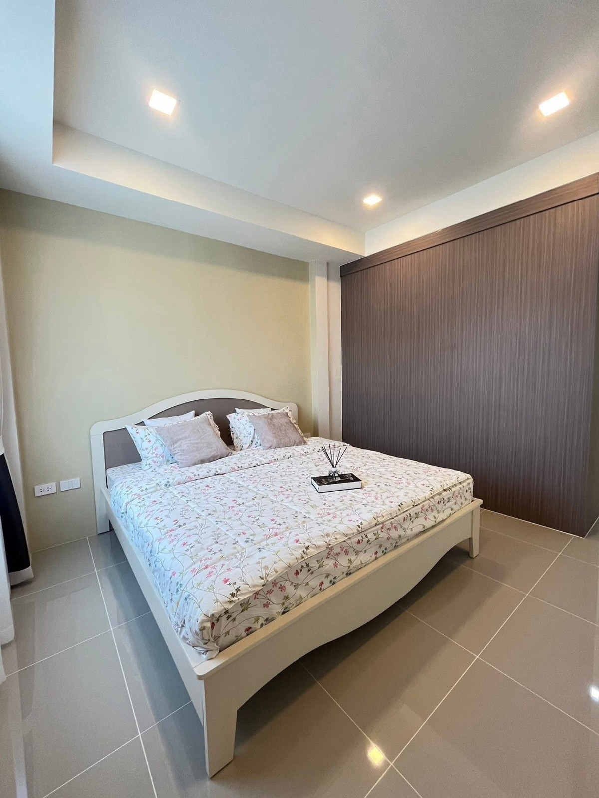 ขายบ้านพัทยา บางแสน ชลบุรี สัตหีบ : หลังมุมพร้อมชั้นลอย เฟอร์แน่น ✨ พัทยารุ่งเรือง / 3 ห้องนอน (ขาย), Pattaya Rungrueng / 3 Bedrooms (FOR SALE) BEWN036