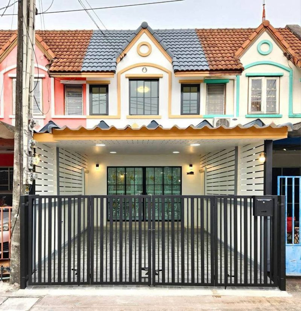 ขายทาวน์โฮมพัทยา บางแสน ชลบุรี สัตหีบ : อีสเทิร์น แลนด์ เฮ้าส์ 1 / 2 ห้องนอน (ขาย), Eastern Land House 1 / 2 Bedrooms (FOR SALE) YEAN078