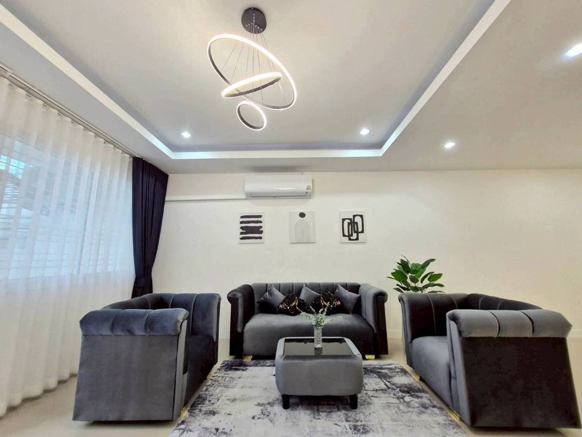 For SaleTownhomePattaya, Bangsaen, Chonburi : Chaiyapruek Townhome / 2 Bedrooms (Sale with Tenant) AM015