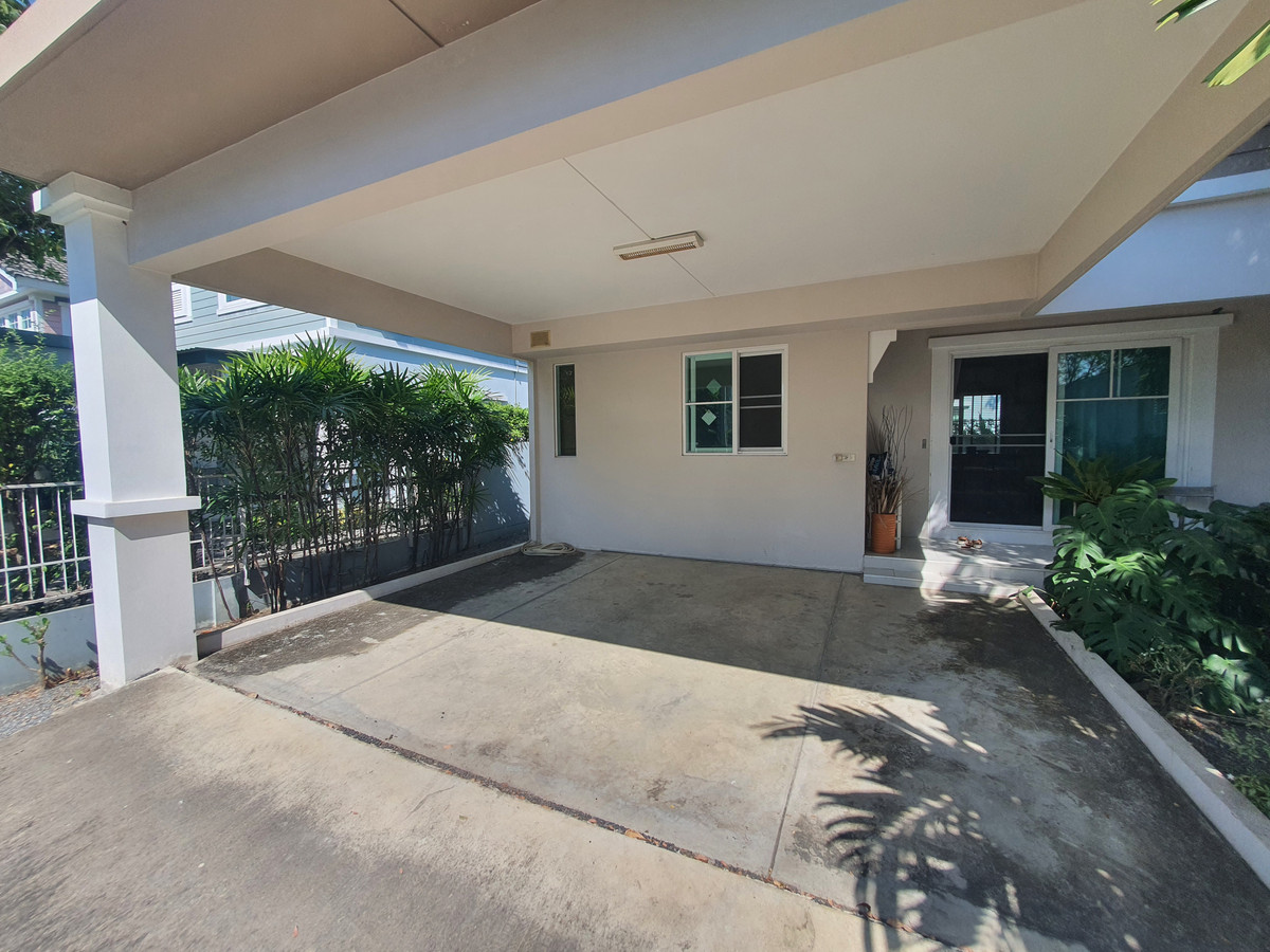 ขายบ้านพุทธมณฑล ศาลายา : ขายบ้านเดี่ยวหลังมุม ม.วิลลาจจิโอ ปิ่นเกล้า-ศาลายา จาก Land & Houses  บ้านสวย สไตล์ Urban Cottage, สวนรอบบ้านร่มรื่น, ใกล้มหาวิทยาลัยมหิดล เพียง 3 กม. 