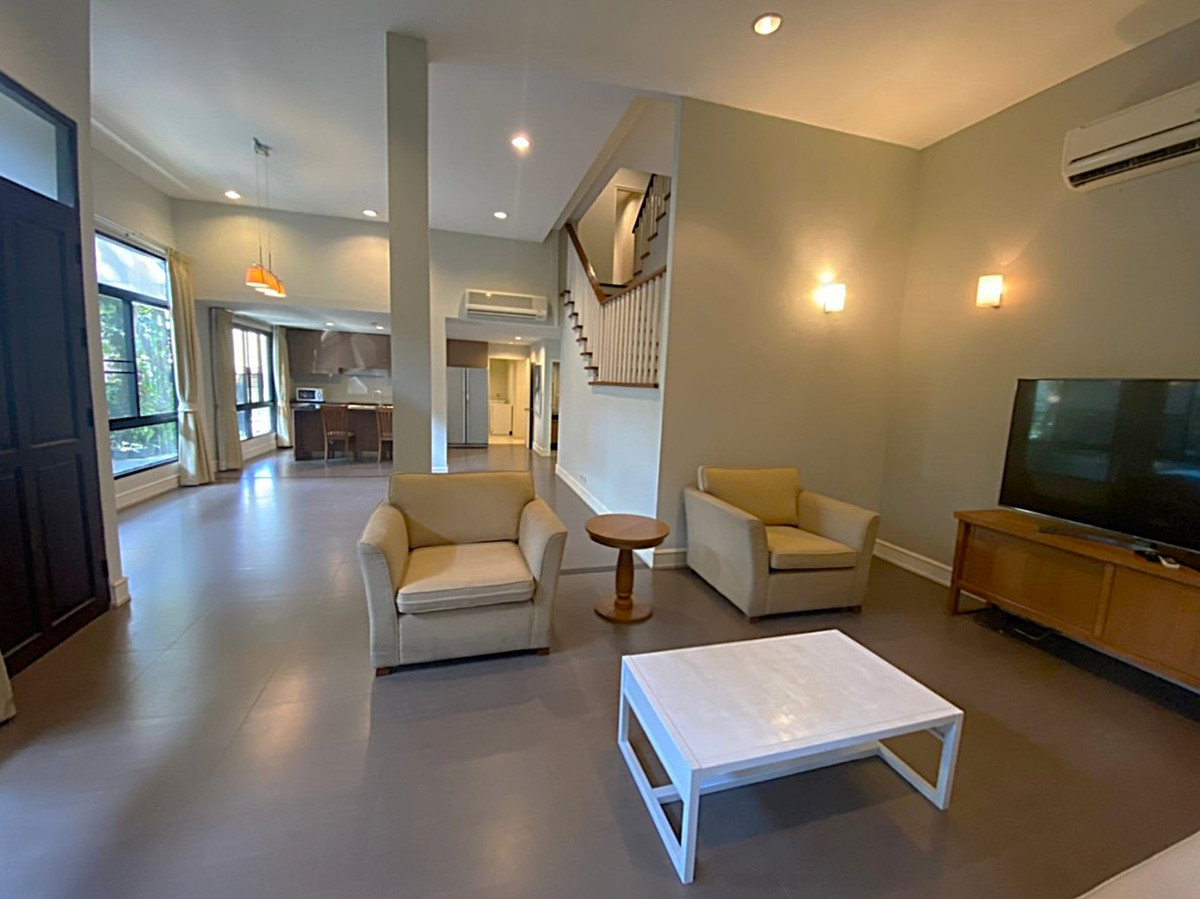 For RentSukhumvit, Asoke, Thonglor : Beautiful House in a Private Compound near BTS Thonglor ** NO CO-AGENT ** 