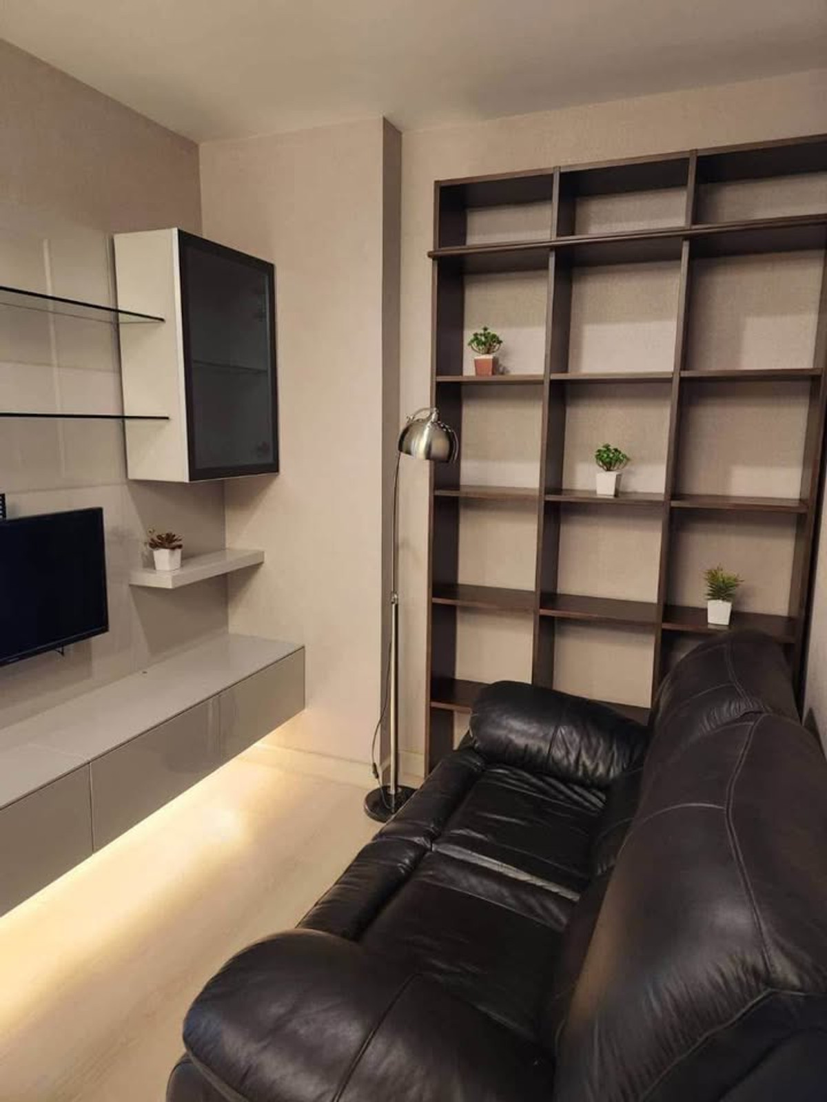 For RentCondoSapankwai,Jatujak : 🔥 For rent The Signature by Urbano (The Signature by Urbano) 🔥 📍 Next to BTS Saphan Khwai 🚆 Walk a few steps.