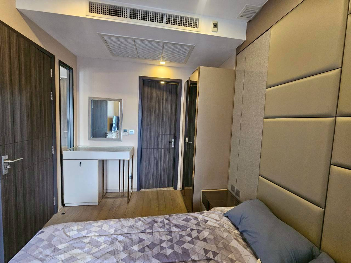 For RentCondoSukhumvit, Asoke, Thonglor : 🏛️Hotel-Style Luxury: City View & Valuables Display Drawer in Asoke