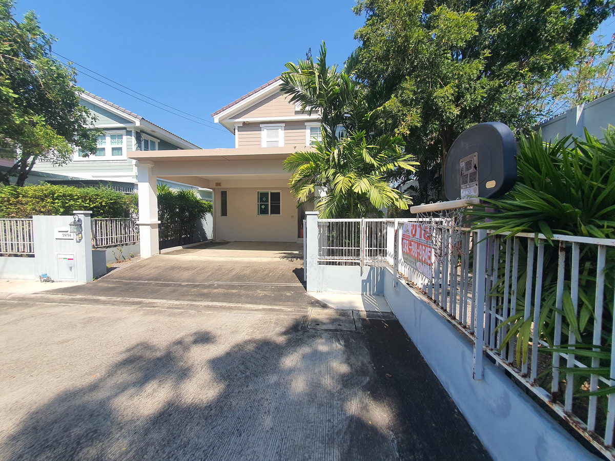 ขายบ้านพุทธมณฑล ศาลายา : ขายบ้านเดี่ยวหลังมุม ม.วิลลาจจิโอ ปิ่นเกล้า-ศาลายา จาก Land & Houses  บ้านสวย สไตล์ Urban Cottage, สวนรอบบ้านร่มรื่น, ใกล้มหาวิทยาลัยมหิดล เพียง 3 กม. 