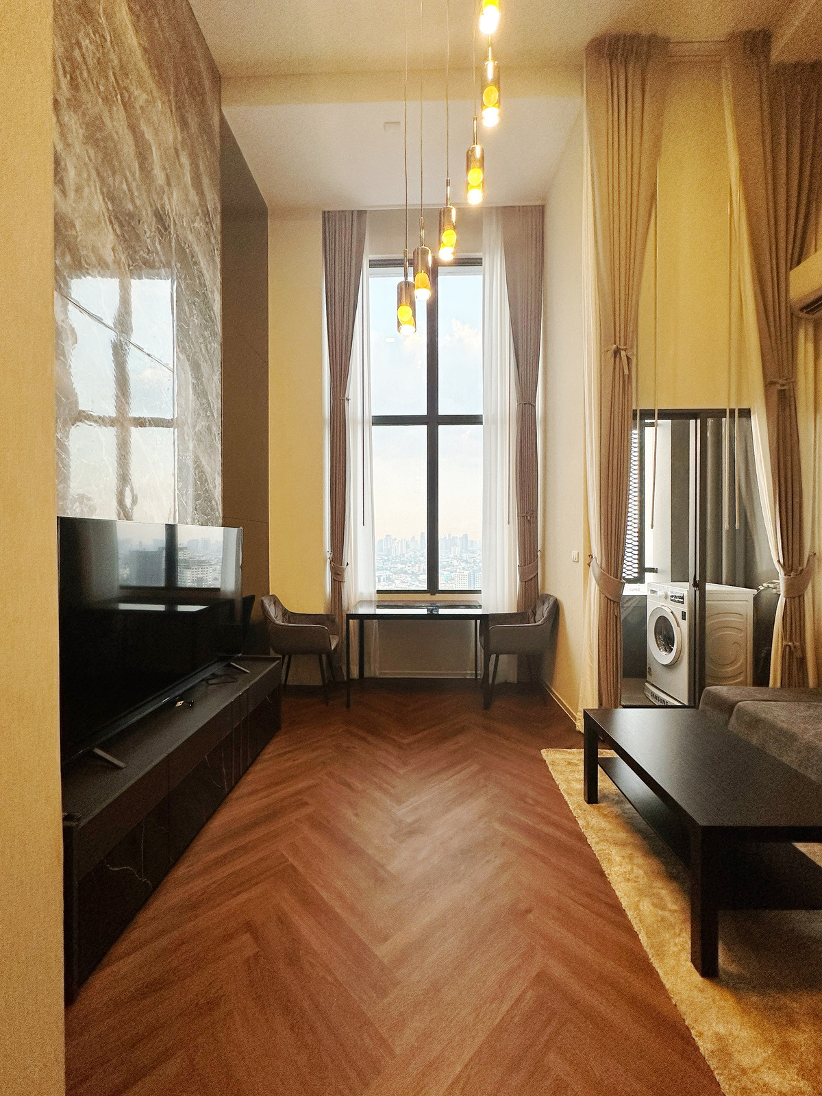 ให้เช่าคอนโดอ่อนนุช อุดมสุข : Siamese Sukhumvit 48 – Duplex ชั้นสูง มีอ่างอาบน้ำ ใกล้ BTS เพียง 27K!