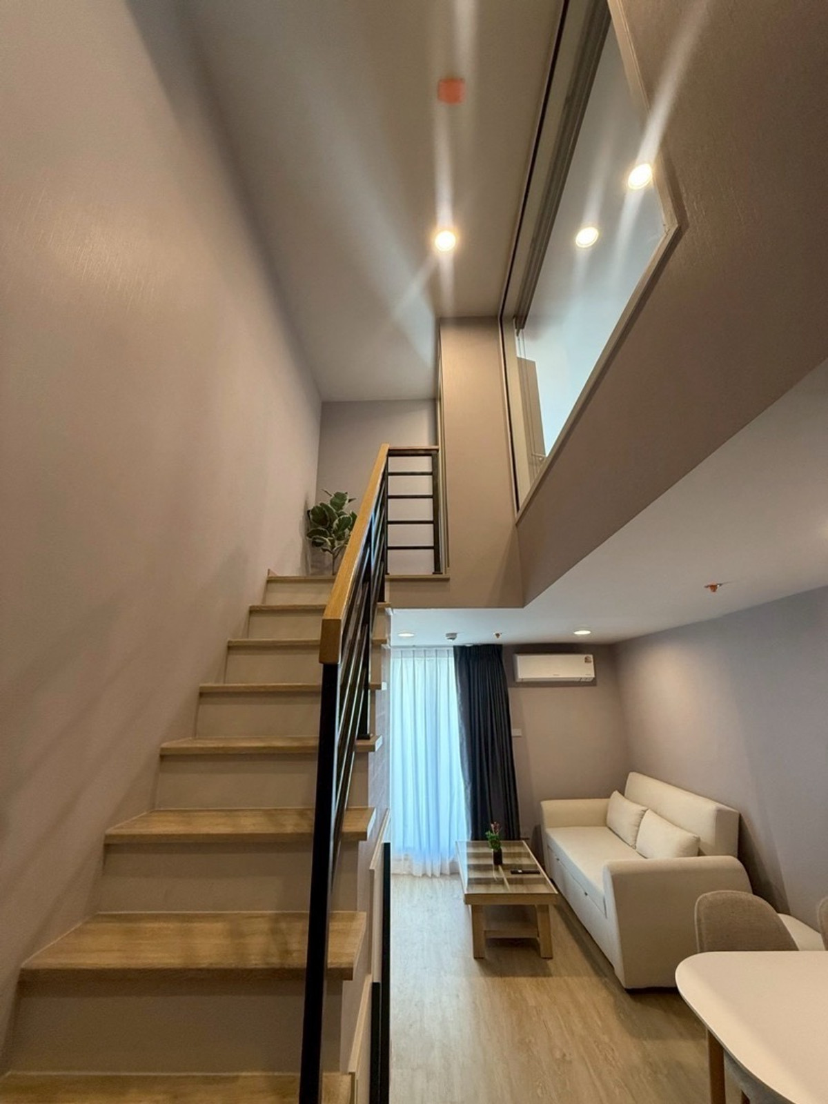 For RentCondoSiam Paragon ,Chulalongkorn,Samyan : 📍 For Rent!! Culture Chula💥 Brand-new unit, best price in the project! Only 29,500 THB / month 💥Ready to move in before anyone else‼️🛋 1 Bedroom Plus Hybrid 📞 Contact: Aomam (Agent) Tel / Line ID: 095-587-1692 WhatsApp: +66 95 587 1692