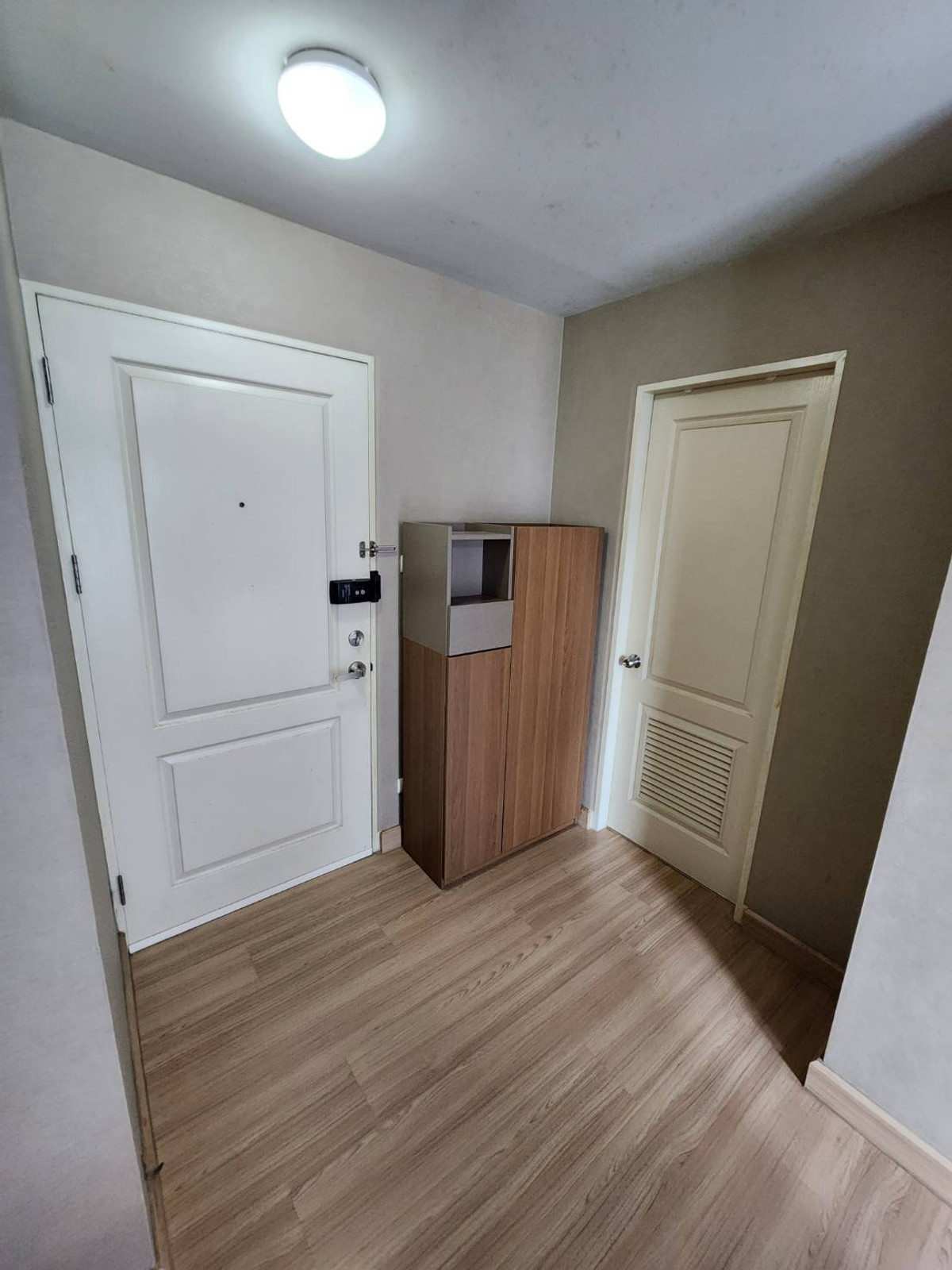 For SaleCondoOnnut, Udomsuk : Big condo room, good condition, ready to move in.   Fully furnished