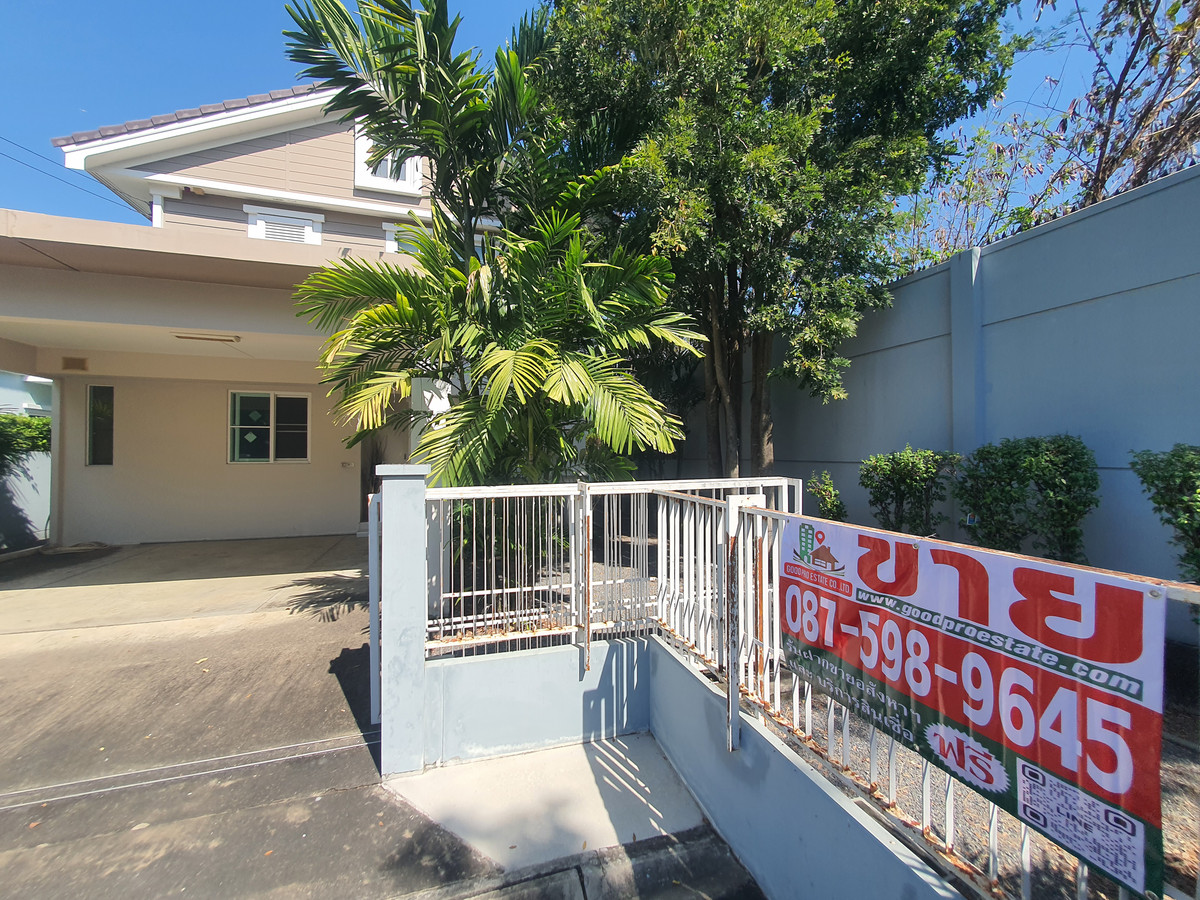 ขายบ้านพุทธมณฑล ศาลายา : ขายบ้านเดี่ยวหลังมุม ม.วิลลาจจิโอ ปิ่นเกล้า-ศาลายา จาก Land & Houses  บ้านสวย สไตล์ Urban Cottage, สวนรอบบ้านร่มรื่น, ใกล้มหาวิทยาลัยมหิดล เพียง 3 กม. 