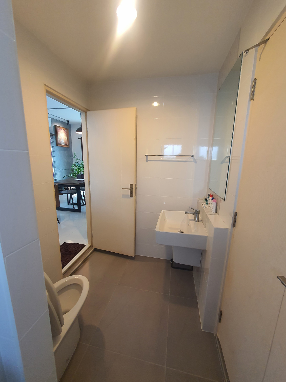 ขายบ้านพุทธมณฑล ศาลายา : ขายบ้านเดี่ยวหลังมุม ม.วิลลาจจิโอ ปิ่นเกล้า-ศาลายา จาก Land & Houses  บ้านสวย สไตล์ Urban Cottage, สวนรอบบ้านร่มรื่น, ใกล้มหาวิทยาลัยมหิดล เพียง 3 กม. 