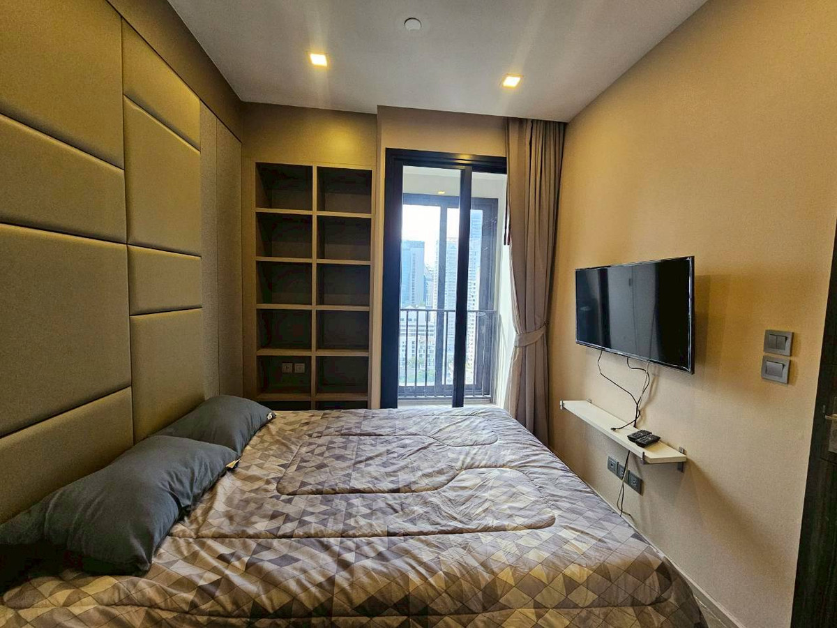 For RentCondoSukhumvit, Asoke, Thonglor : 🏛️Hotel-Style Luxury: City View & Valuables Display Drawer in Asoke