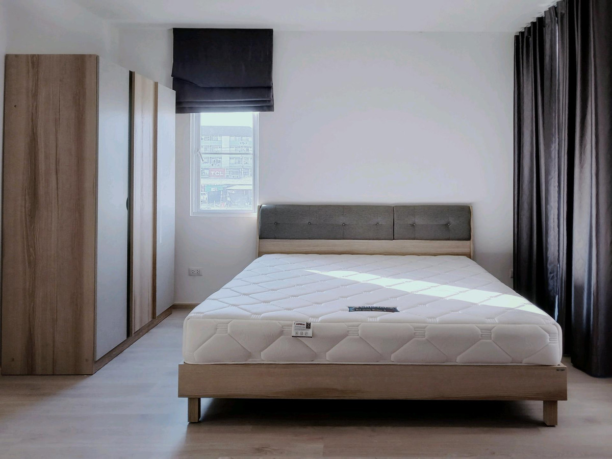 ให้เช่าทาวน์โฮมบางนา แบริ่ง ลาซาล : 🚩🌟🍀 ให้เช่า อินดี้ บางนา-รามคำแหง2 ทาวน์โฮมพรีเมียมเกรด หลังริม ตั้งบนทำเลศักยภาพ เดินทางง่าย ใกล้รถไฟฟ้า และรายล้อมไปด้วยสิ่งอำนวยควมสะดวกมากมาย ห้างใหญ่ ถนนใหญ่ ใกล้ทางด่วน✅ 