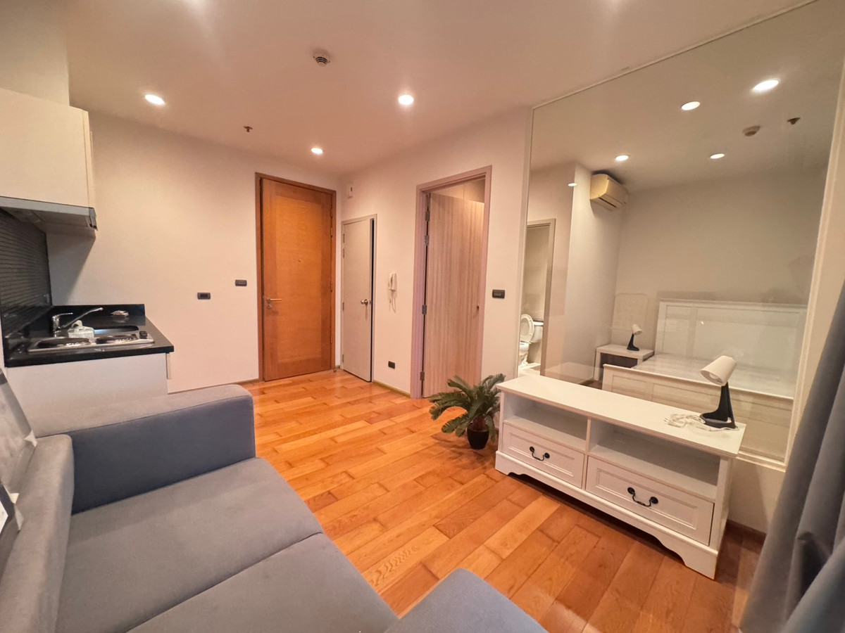 For SaleCondoWongwianyai, Charoennakor : Urgent sale, Fuse Sathorn Taksin, very new room, next to BTS Wongwian Yai, special price 3.29 million!